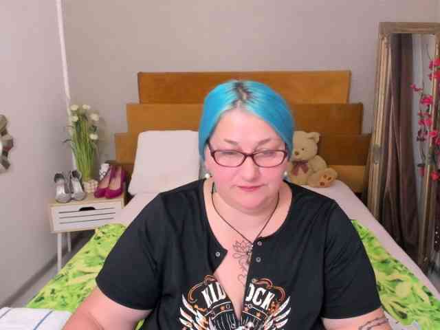 SweetBoobsM