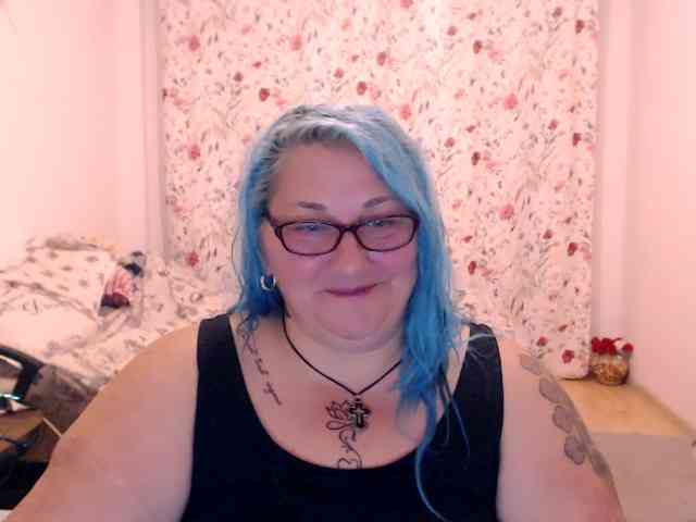 SweetBoobsM webcam