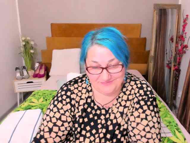 SweetBoobsM webcam