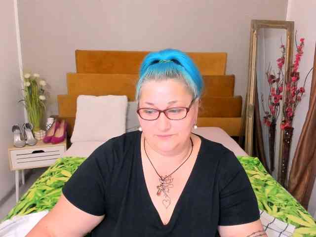 SweetBoobsM webcam