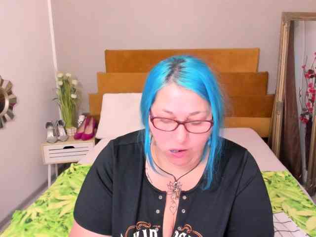 SweetBoobsM webcam