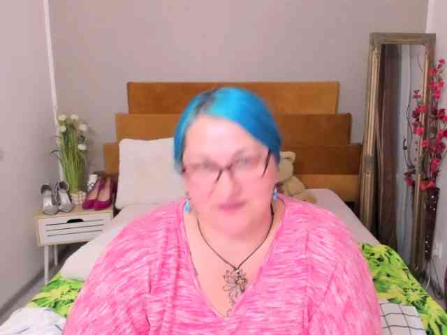 SweetBoobsM webcam