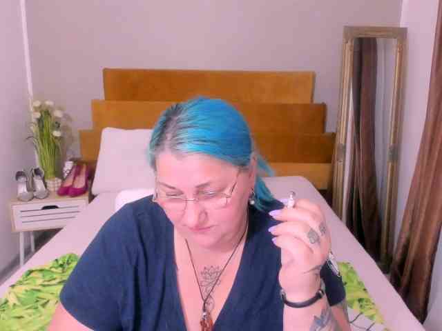 SweetBoobsM webcam