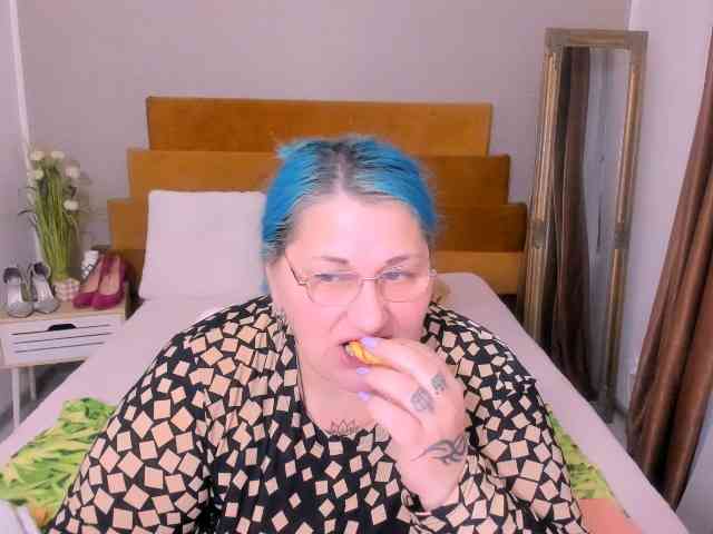 SweetBoobsM