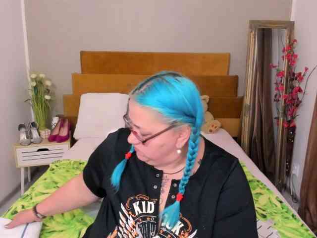 SweetBoobsM