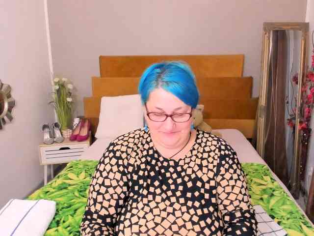 SweetBoobsM webcam