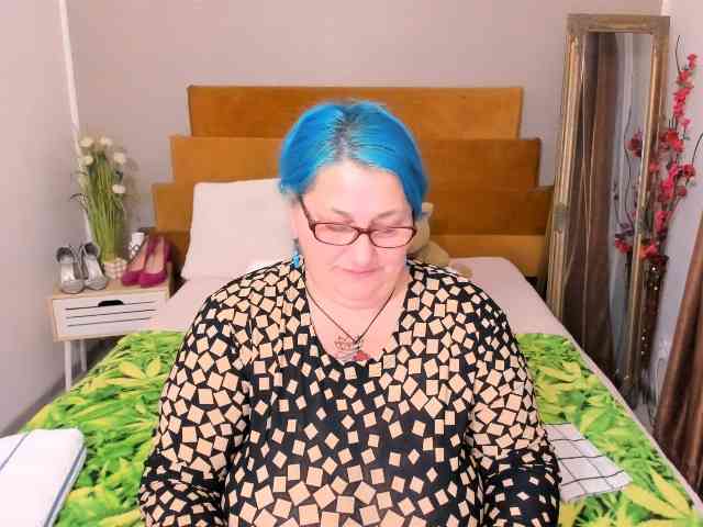 SweetBoobsM webcam