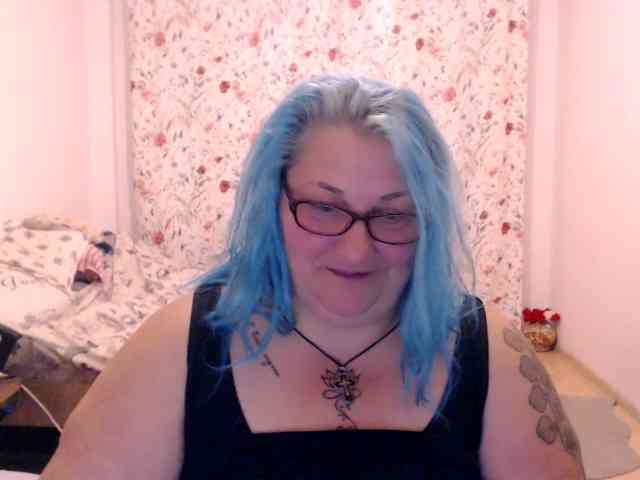SweetBoobsM webcam