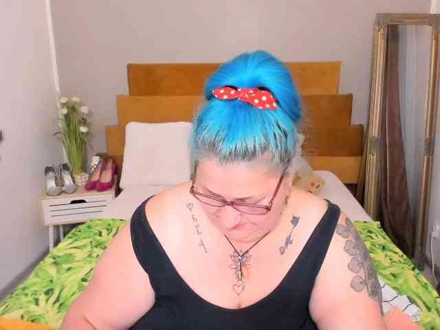 SweetBoobsM