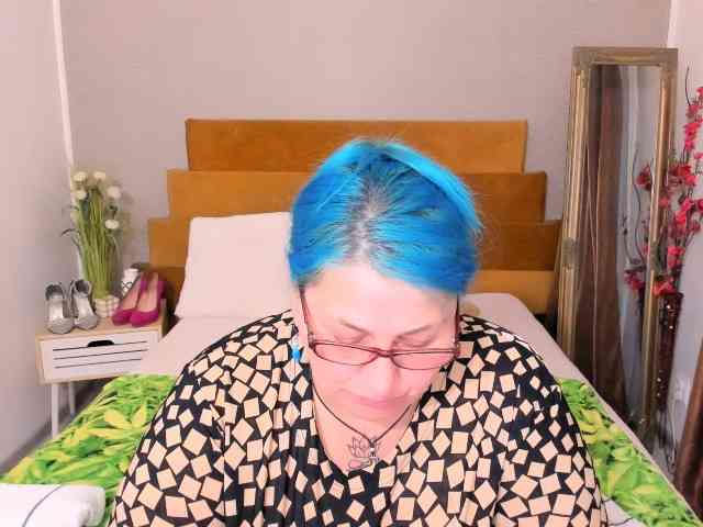 SweetBoobsM webcam