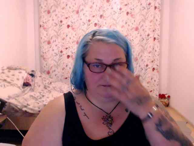 SweetBoobsM webcam
