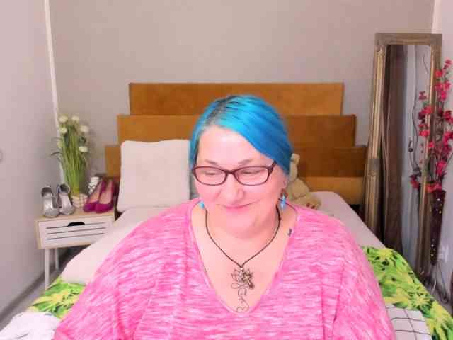 SweetBoobsM webcam