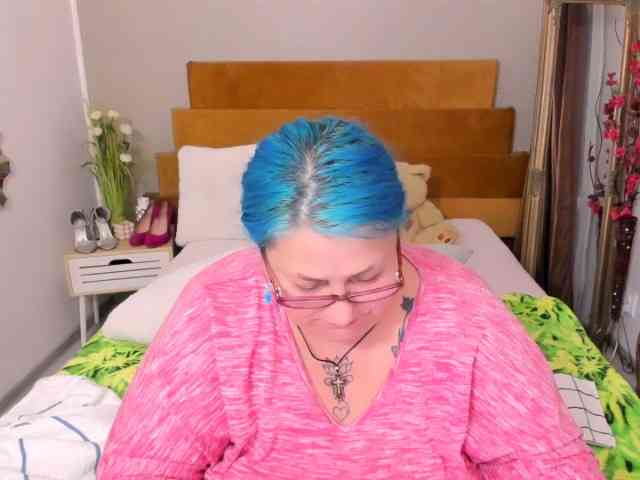 SweetBoobsM webcam