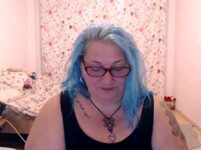 SweetBoobsM webcam