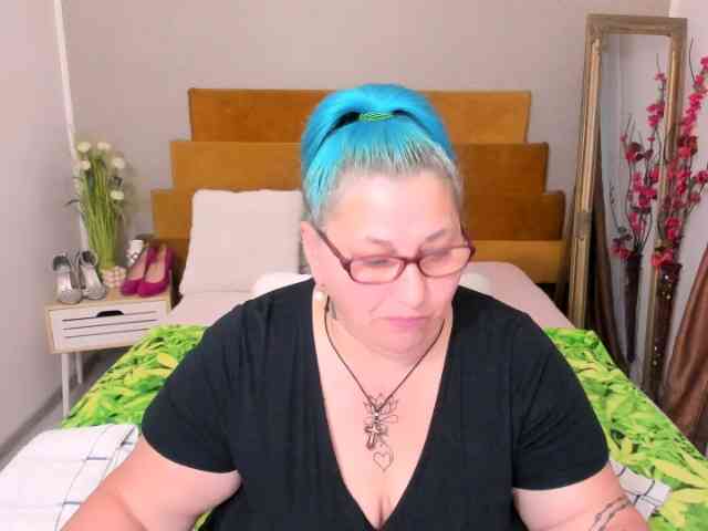 SweetBoobsM webcam
