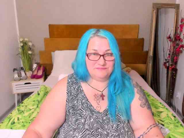 SweetBoobsM webcam