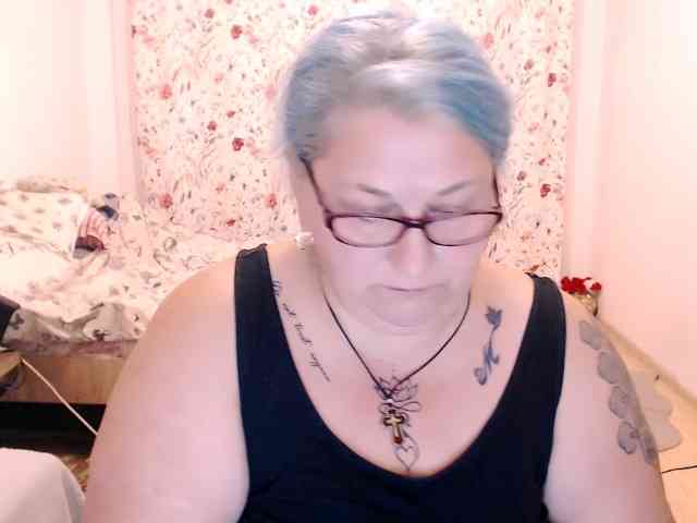 SweetBoobsM webcam