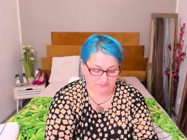 SweetBoobsM webcam