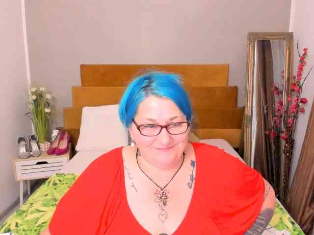 SweetBoobsM webcam