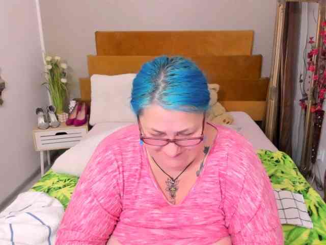 SweetBoobsM webcam