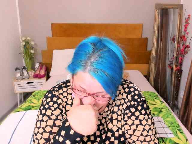 SweetBoobsM webcam