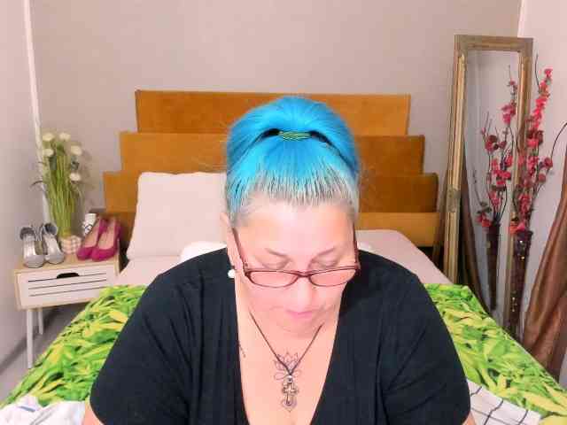 SweetBoobsM webcam