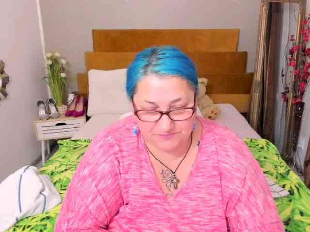 SweetBoobsM webcam