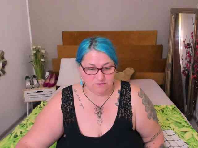 SweetBoobsM webcam