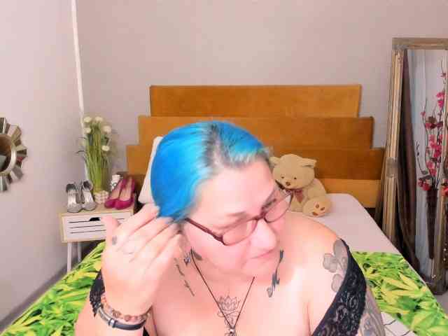 SweetBoobsM