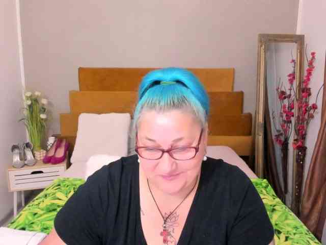 SweetBoobsM webcam