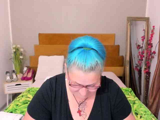SweetBoobsM webcam