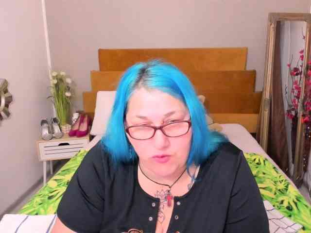 SweetBoobsM webcam
