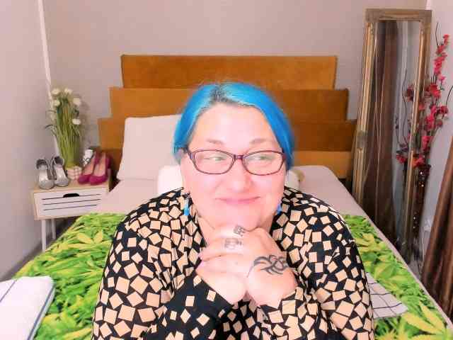 SweetBoobsM webcam