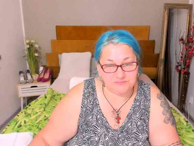SweetBoobsM webcam