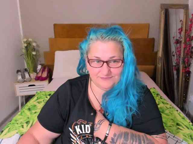 SweetBoobsM webcam