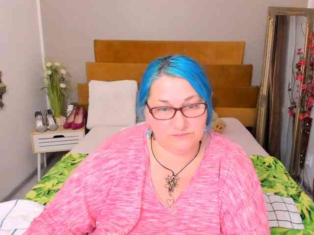 SweetBoobsM webcam