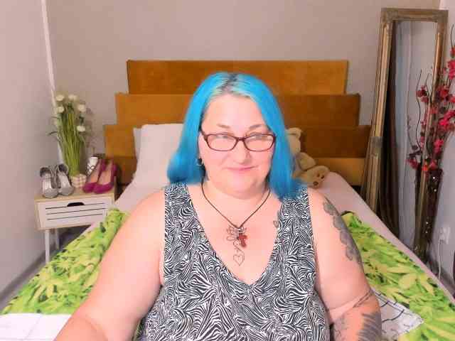 SweetBoobsM webcam