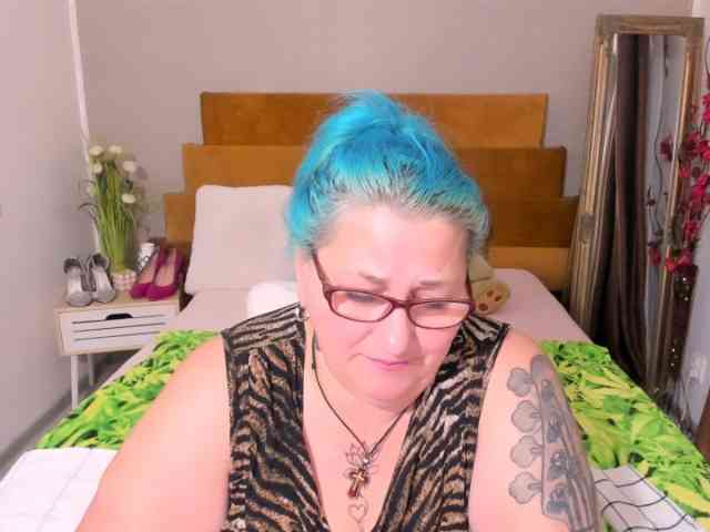 SweetBoobsM webcam