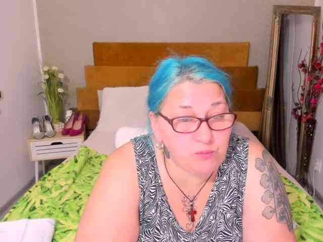SweetBoobsM webcam