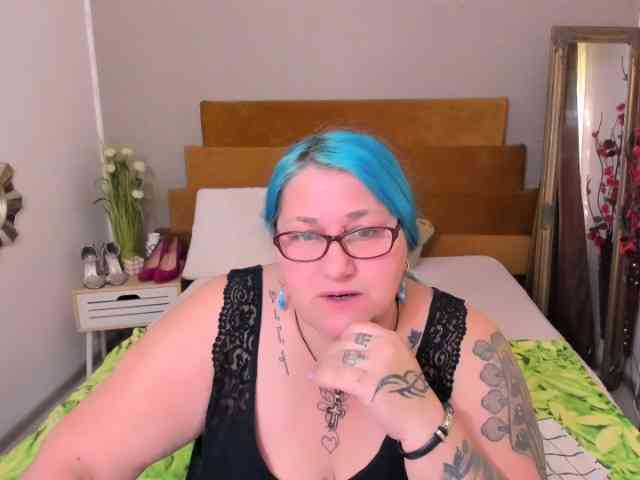 SweetBoobsM webcam