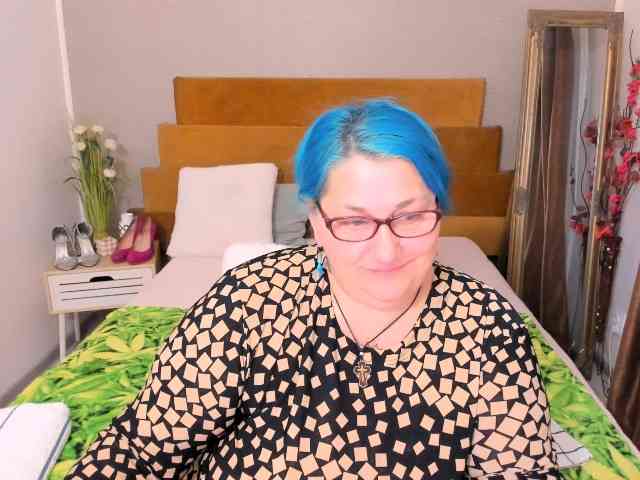 SweetBoobsM webcam