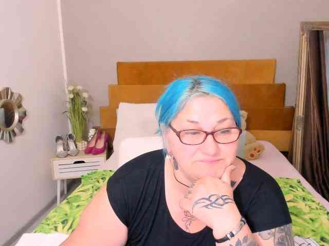 SweetBoobsM webcam