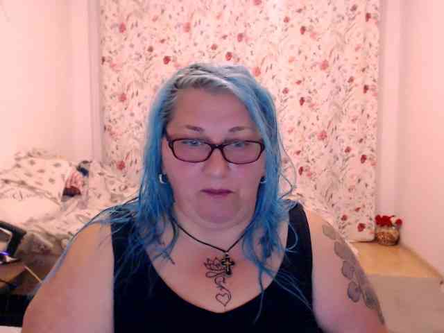 SweetBoobsM webcam