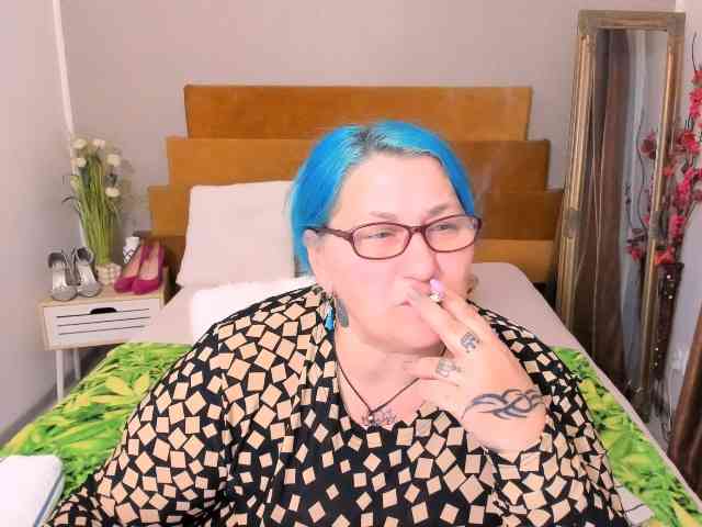 SweetBoobsM webcam