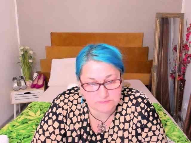SweetBoobsM webcam