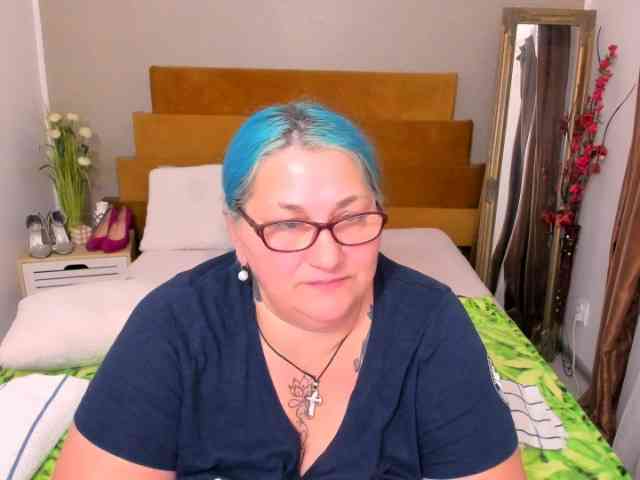 SweetBoobsM webcam