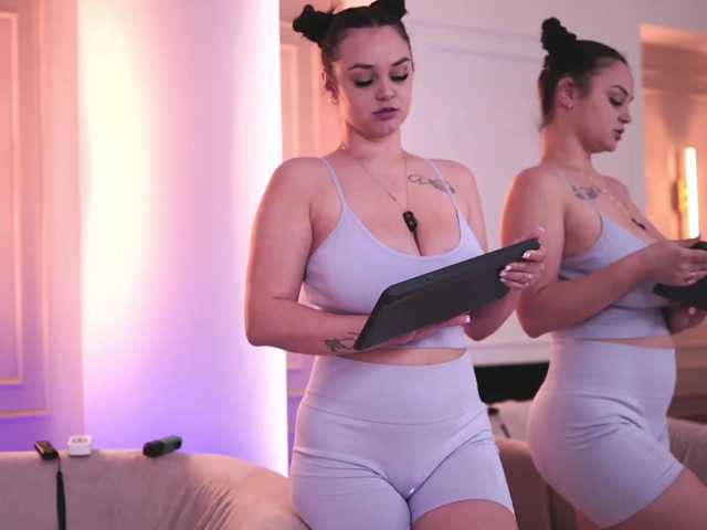 MilaFawn live cam on BongaCams