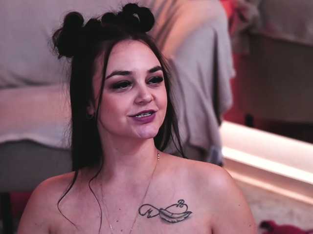 MilaFawn live cam on BongaCams