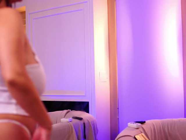 MilaFawn live cam on BongaCams