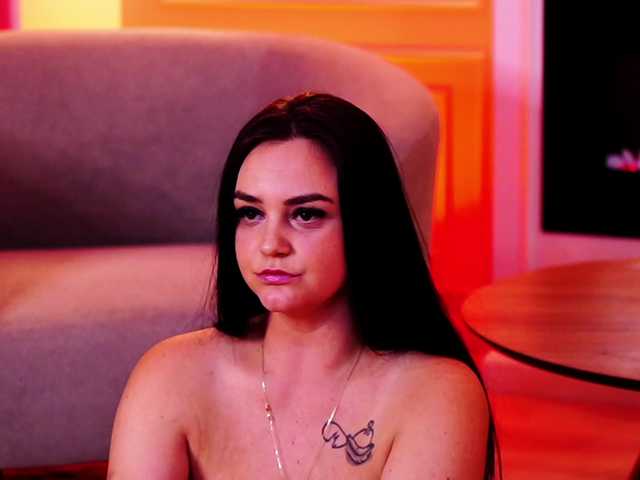 MilaFawn live cam on BongaCams
